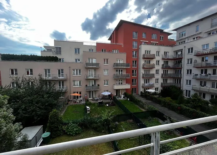 Monfas Garden Daire Prag